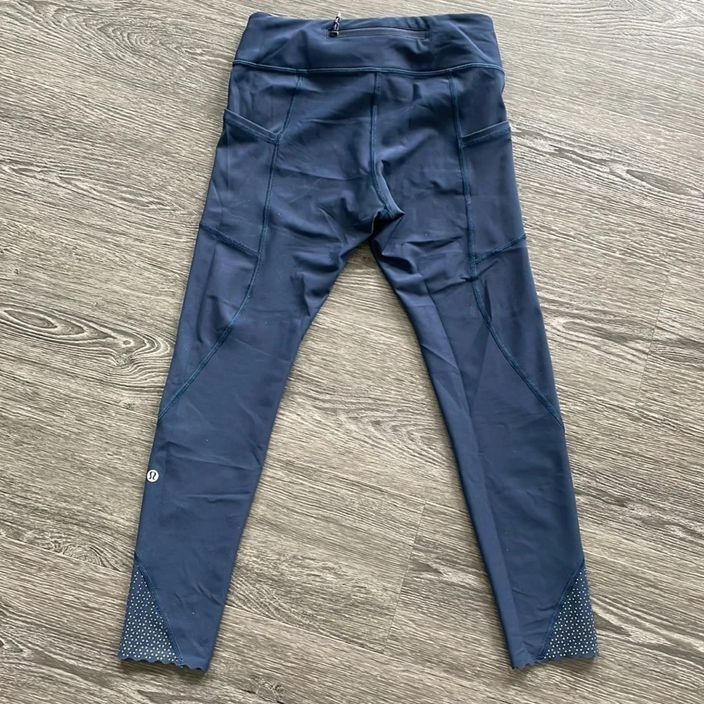 Sz6 Lululemon Tight Stuff Tight II 25” in True Navy EUC Compression Tights - Picture 9 of 14